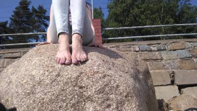 BEACH FEET on femdomerotic.com