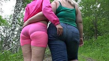 Fisting for hairy pussy. Lesbians with big asses have fun outdoors. Fetish. - Russia on femdomerotic.com